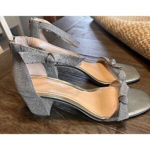 White House Black Market sparkling Silver Bow Dress Heels Open Toe Sandals 8.5